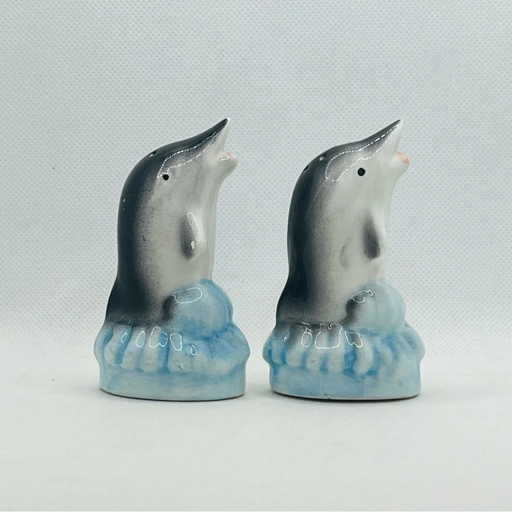 Vintage Dolphin Souvenir Salt‎ and Pepper Shakers Port Lucaya Bahamas Japan